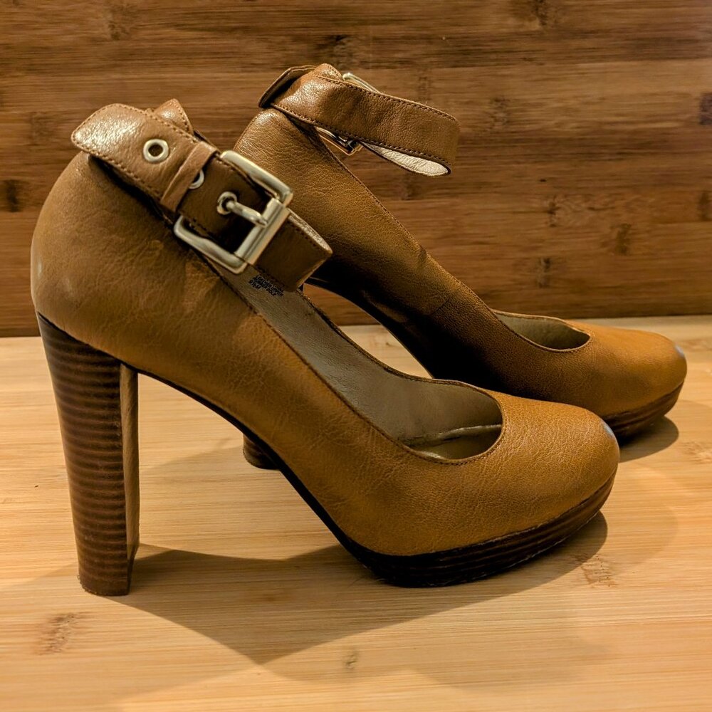 Michael  Kors women's size 9.5 Austin Ankle heel in Luggage brown